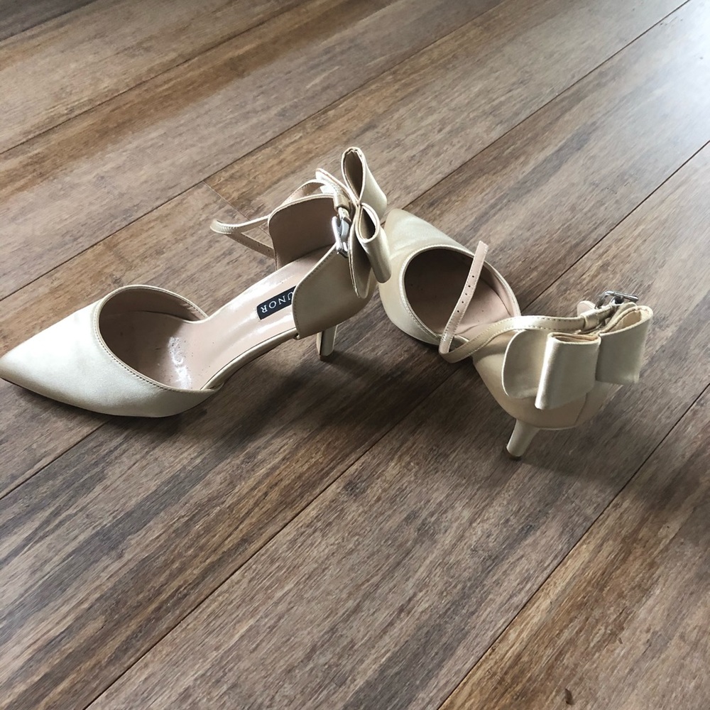 Gold pointed toe heels